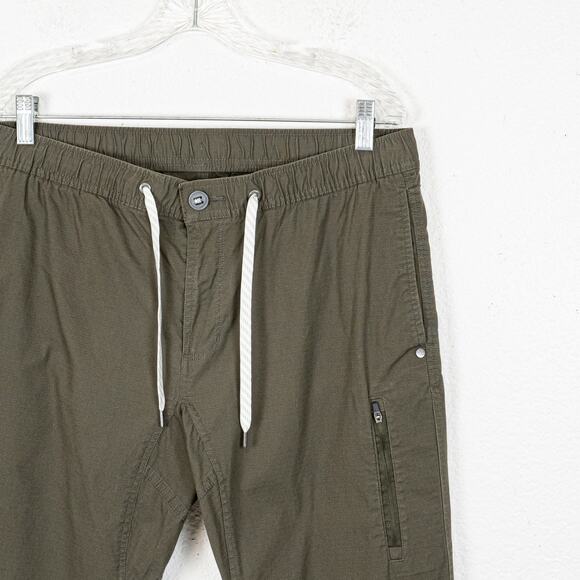 Vuori Men's Ripstop Pant in Army Green size XL - Picture 5 of 10